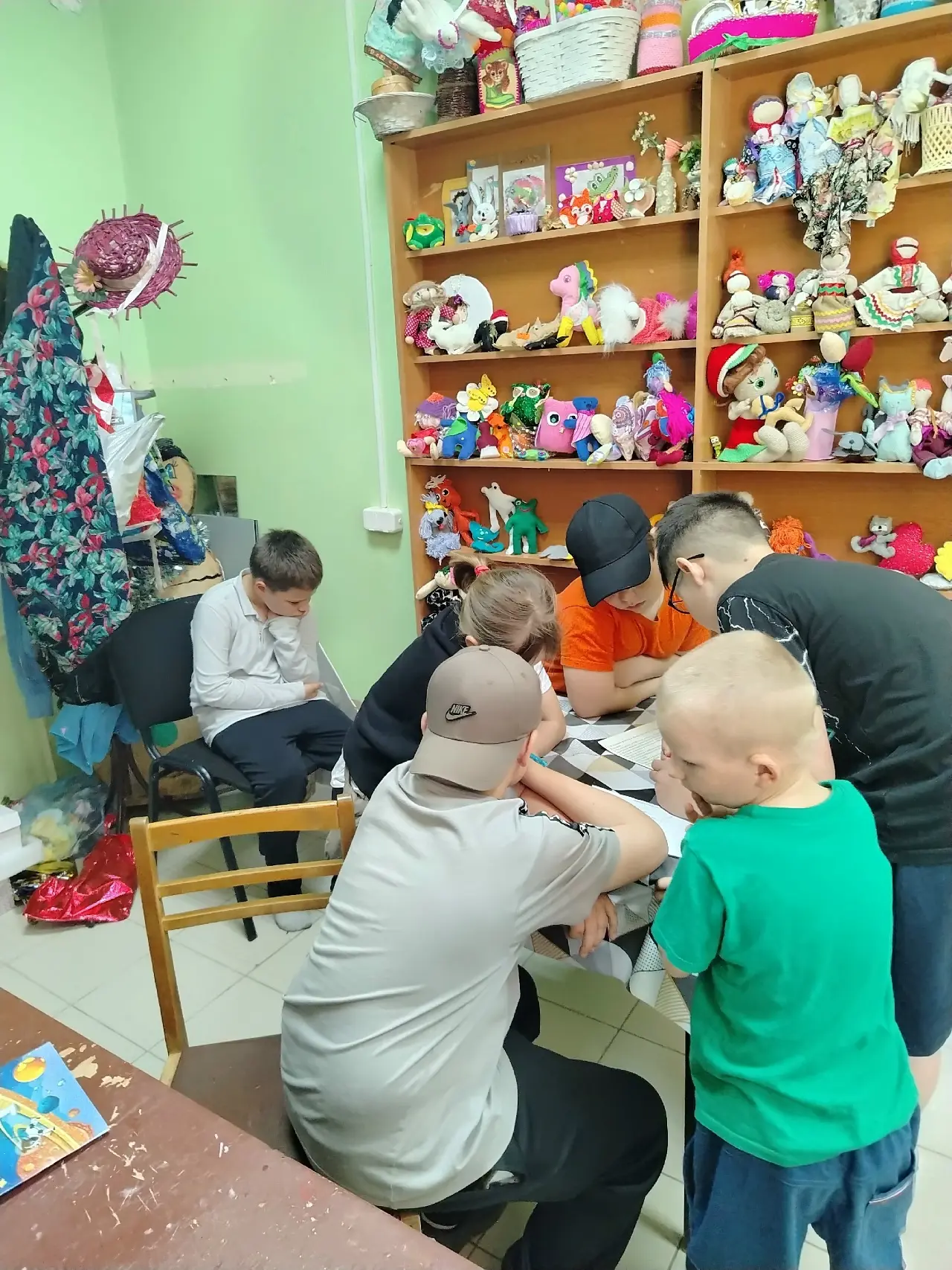 Сегодня прошла увлекательная квест-игра «Памятник- от слова “Память”».