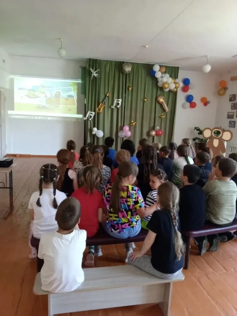 День с самым добрым героем: Чебурашка в лагере «Улыбка»! 🍊🧡