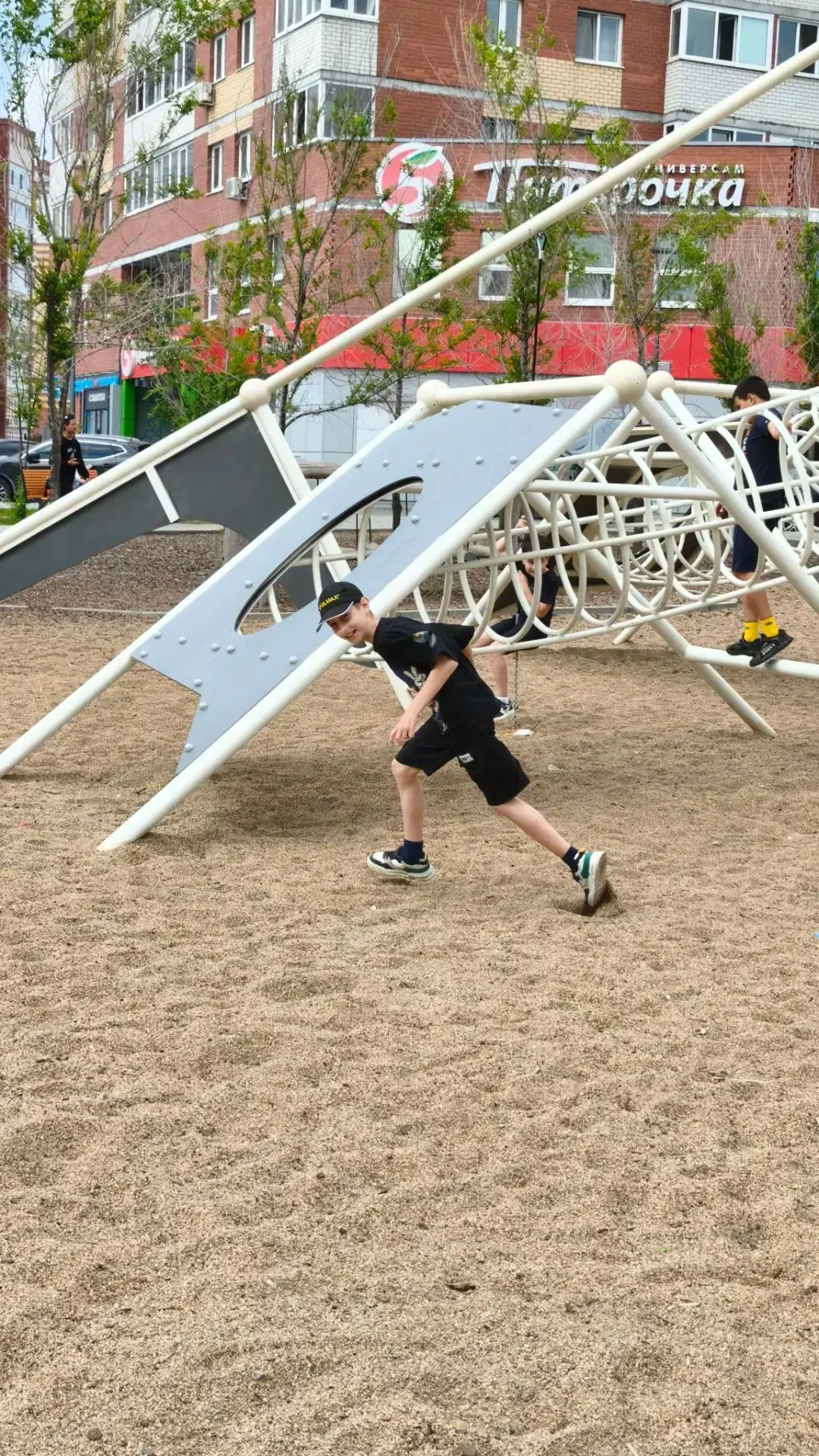 КАНИКУЛЫ В САМОМ РАЗГАРЕ! ☀️

Вторая и финальная неделя «Италии» в нашем летнем клубе уже началась —
