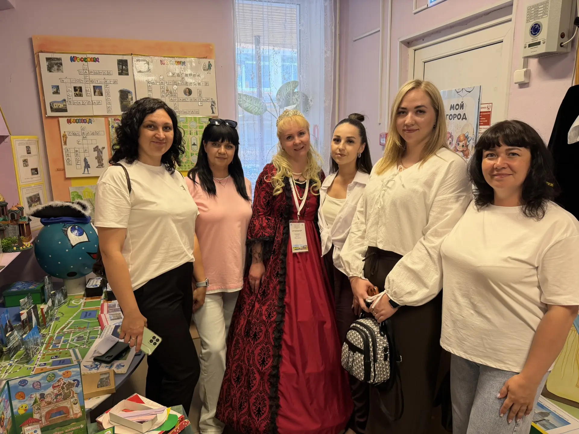 🌟Наступил второй день стажировки наших педагогов, и они отправились в прекрасный Петергоф, в детски