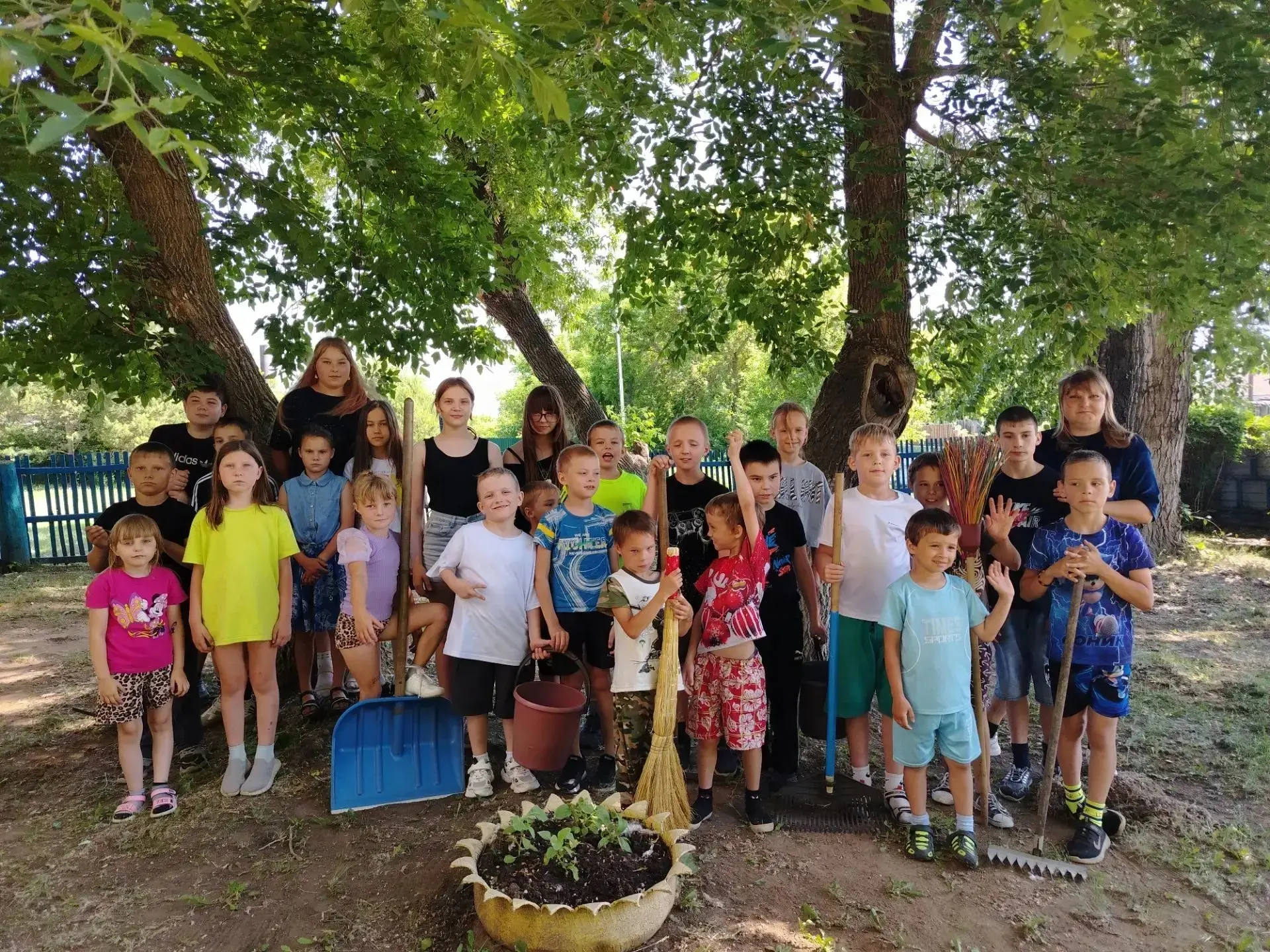 🌿 День эколога в нашем пришкольном лагере! 🌿
15 июня в нашем пришкольном лагере прошёл День эколог