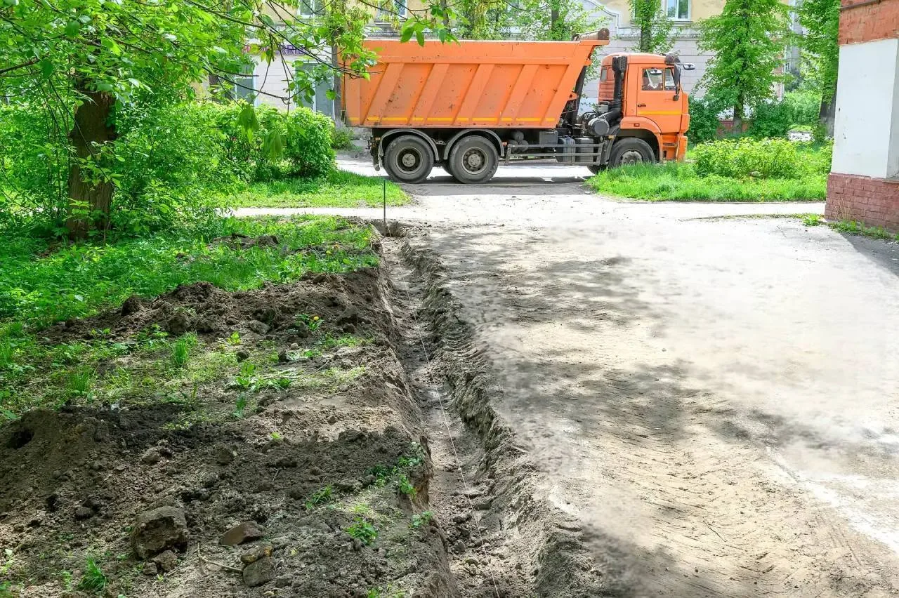 🛠 В Подольске на улице Литейной около дома №3 начали благоустраивать дворовую территорию   На данный