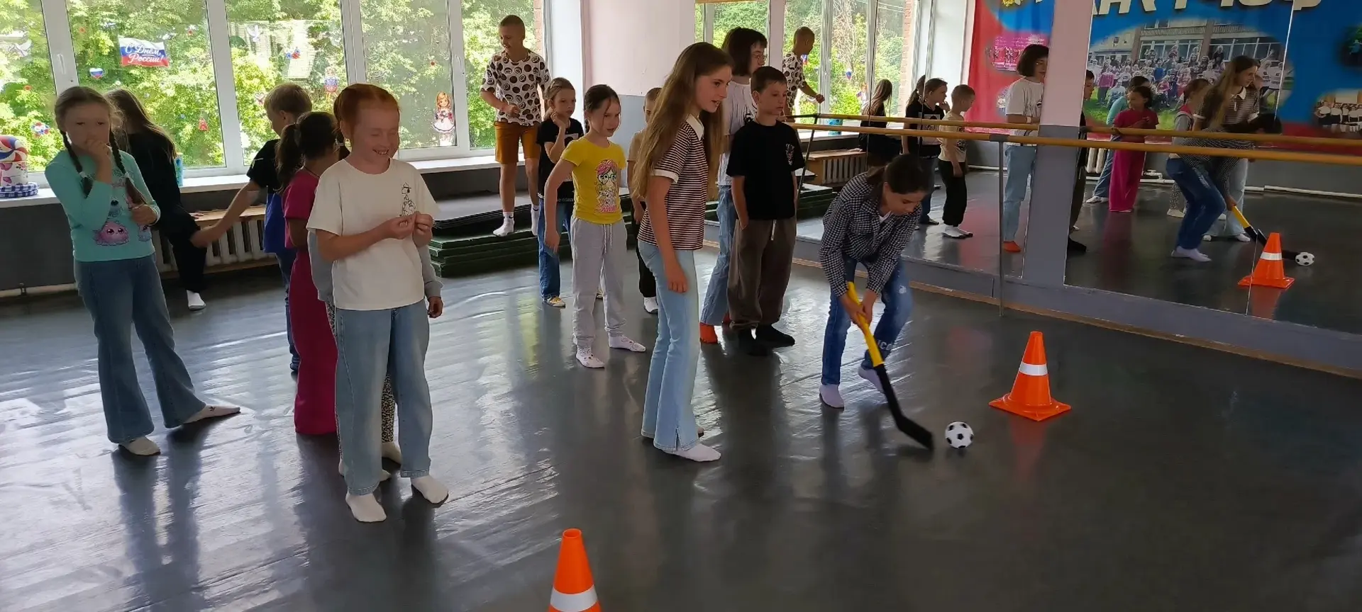 Рубрика: Ура, каникулы👫

Время НЕзависимых: дети выбирают ЗОЖ‼️💯🏃‍♂️🚴‍♀️🏊‍♂️

✅В Доме детского 