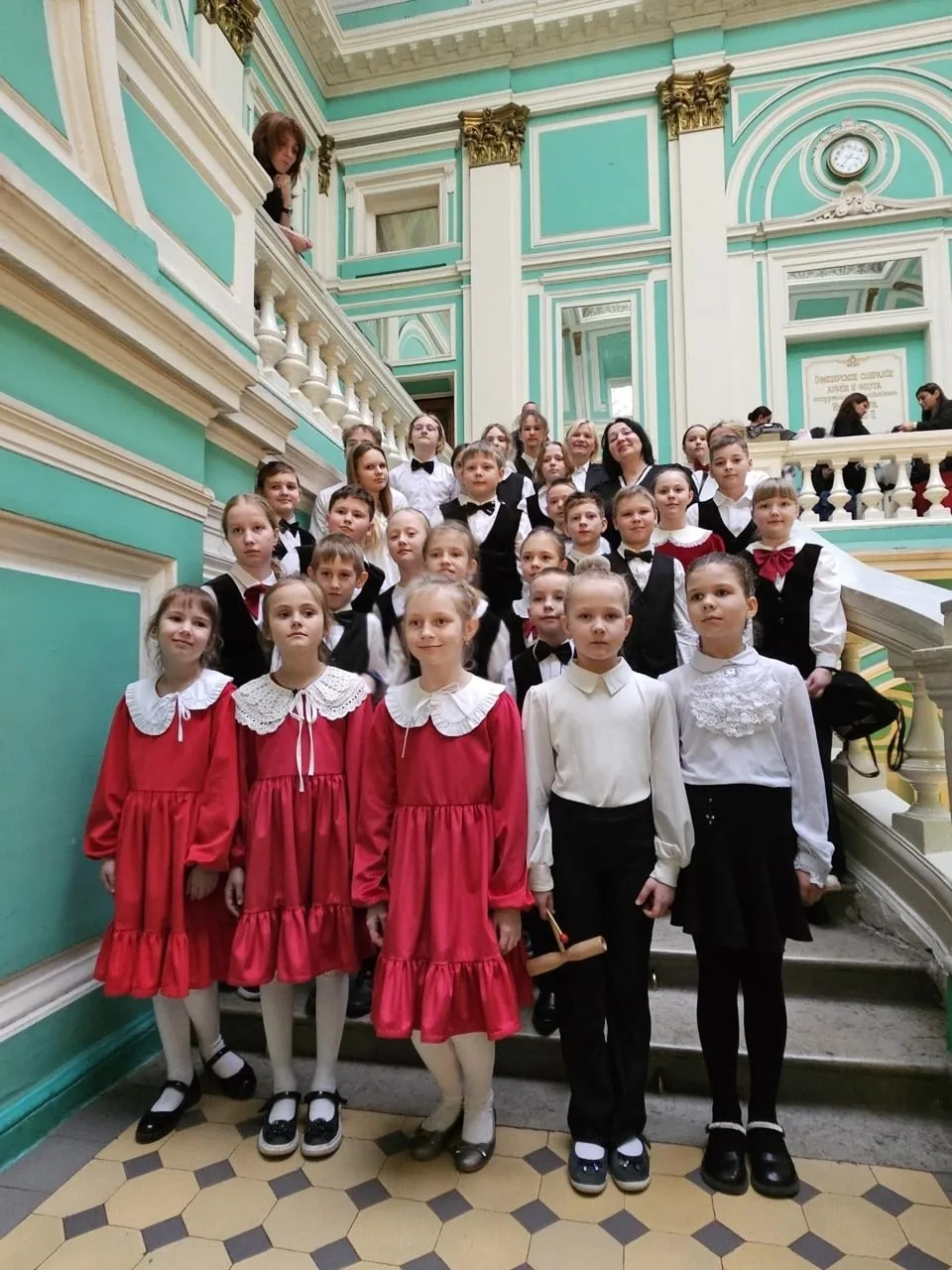 Хоровая студия   "ПИЛИГРИМ" все каникулы соревнуется в одном из самых престижных конкурсов хоровых с