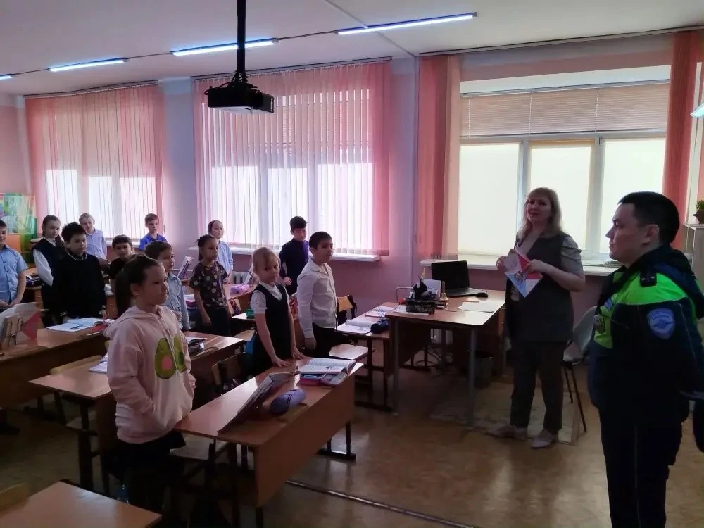В нашей школе прошли профилактические беседы по безопасности дорожного движения для учащихся 2–4 и 1