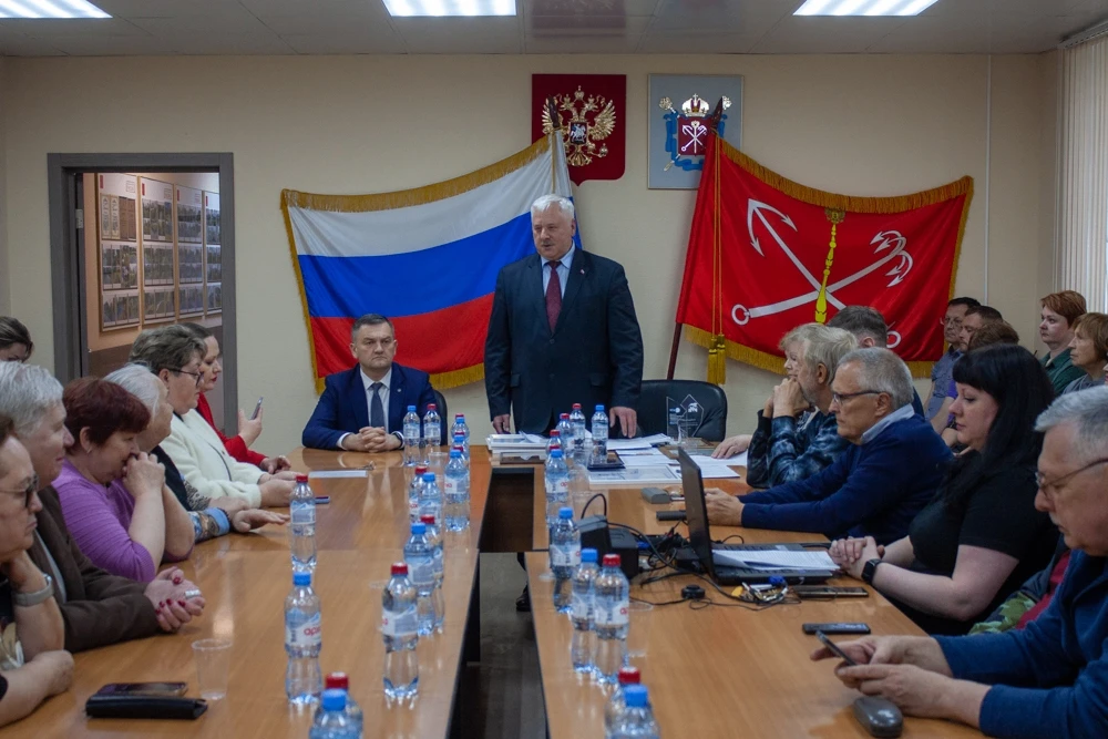 27 мая в муниципалитете состоялся отчет Главы МО Ржевка Вячеслава Григорьевича Черевко ...