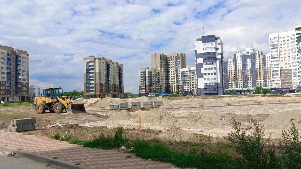 На улице Советской в Брянске будет новый сквер

Подрядчики уже приступили к работе.

На объект вышла