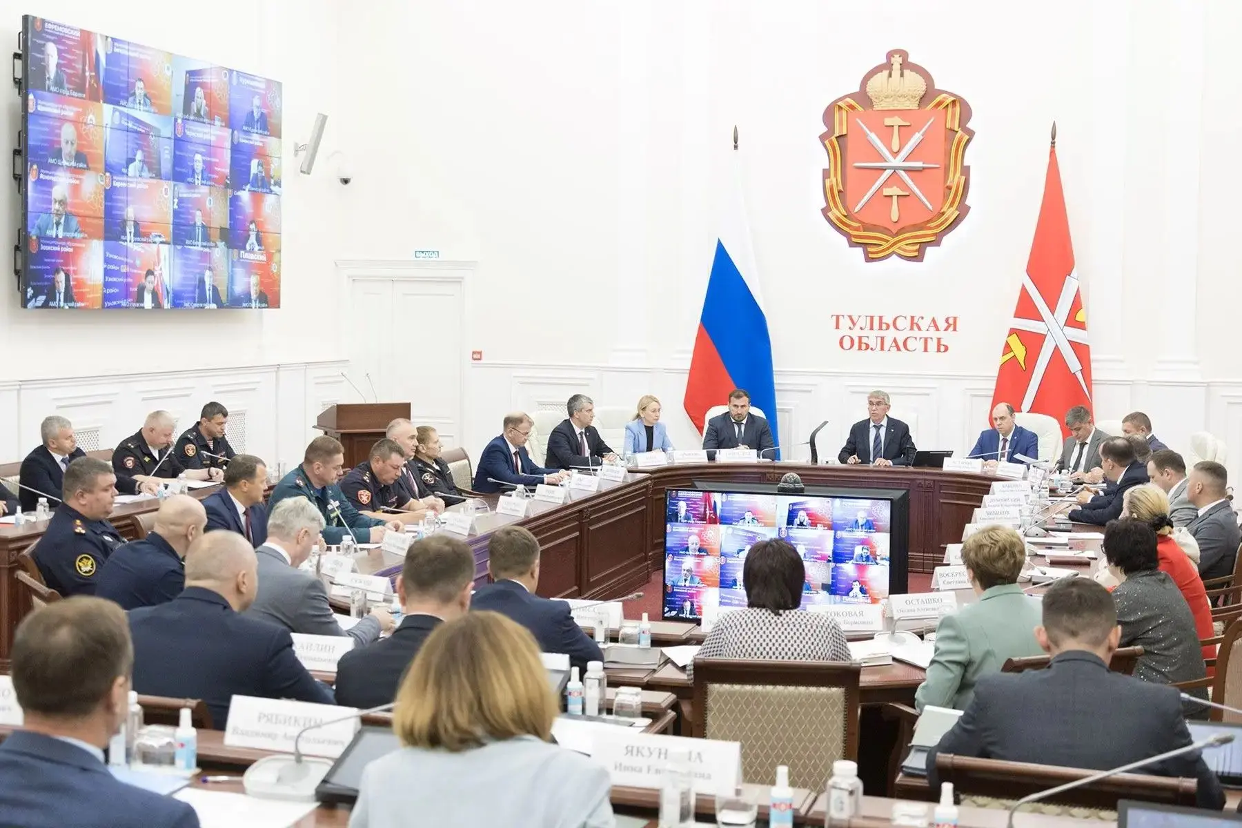 Губернатор Дмитрий Миляев провел заседание антитеррористической комиссии. На нем обсуди...