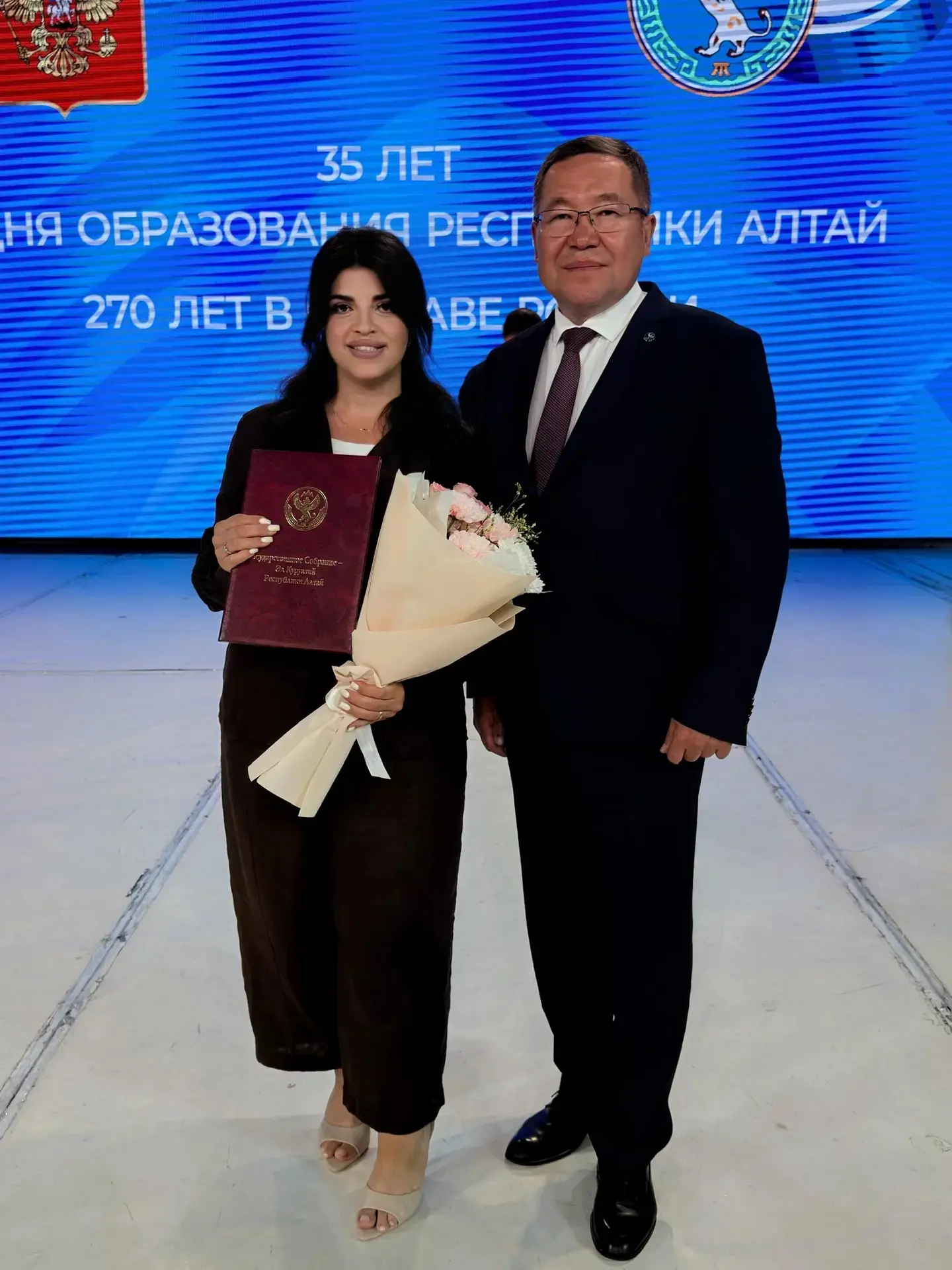 Сегодня в Национальном театре Республики Алтай педагог нашей школы, Рузанна Самвеловна Калаварян, 