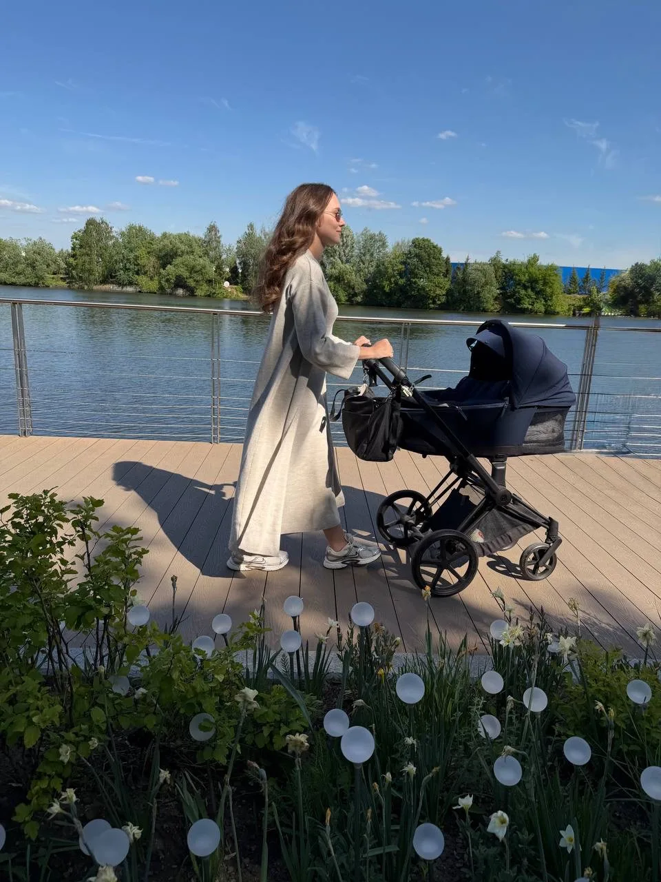 Сегодня мы в Коломенском парке 🌿 
По мне так один из самых интересных и красивых парков 🌸 
Цель на