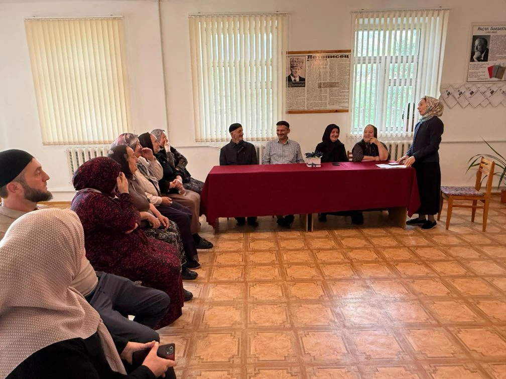 Специалисты ГБУ РД «КЦСОН в МО Новолакский район» провели профилактическое мероприятие ...