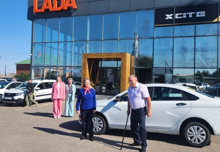 Семь новых автомобилей получили жители региона, пострадавшие в результате несчастных сл...
