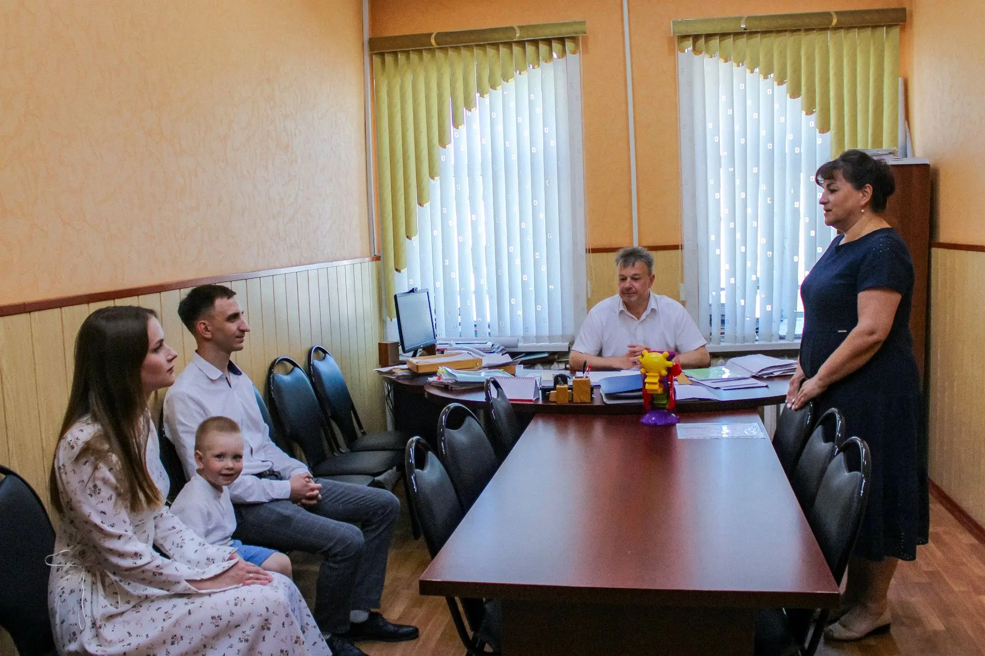 Еще одна молодая меленковская семья получила социальную выплату на приобретение жилья. ...