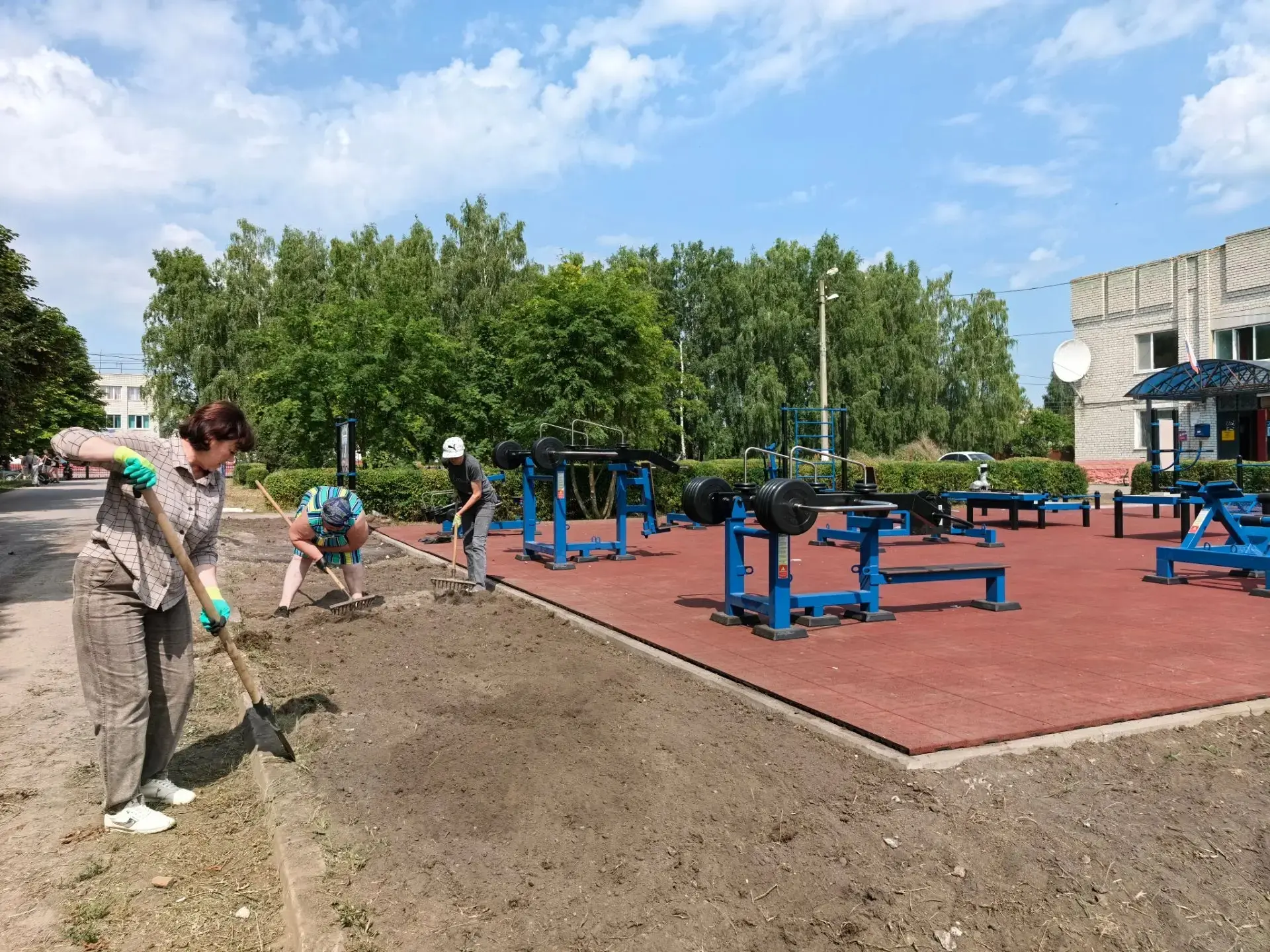 🔊 В поселке Лопандино готовятся к открытию новой современной площадки ГТО. 
 
✅ В рамках финальной 