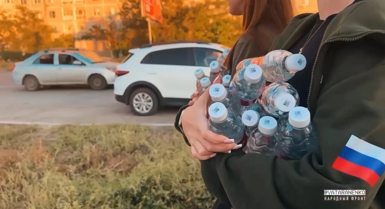Молодёжка Народного фронта поддержала водителей и пассажиров в Астрахани.