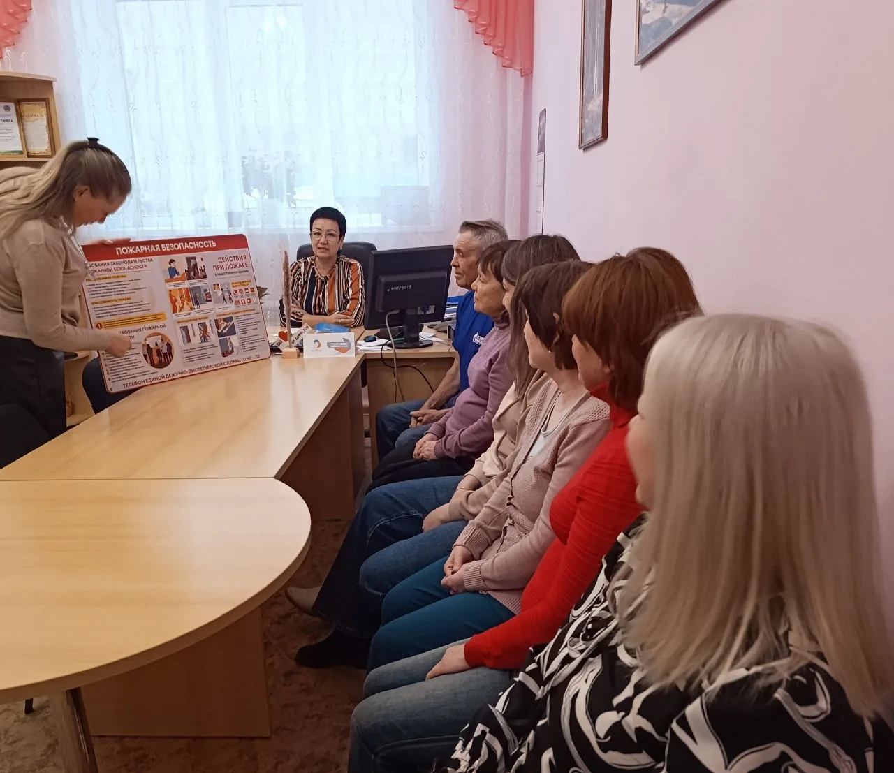 В Центре детского творчества регулярно проводятся инструктажи по пожарной безопасности ...