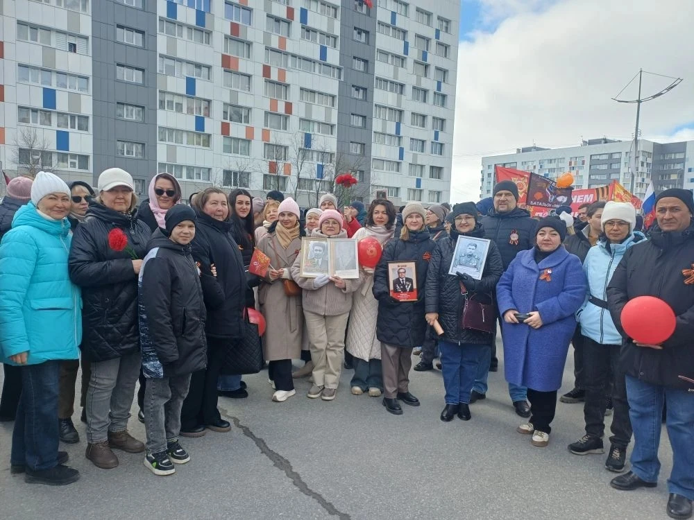 📸 Педагоги школы — на городском параде  9 мая коллектив школы принял участие в торжественном параде,