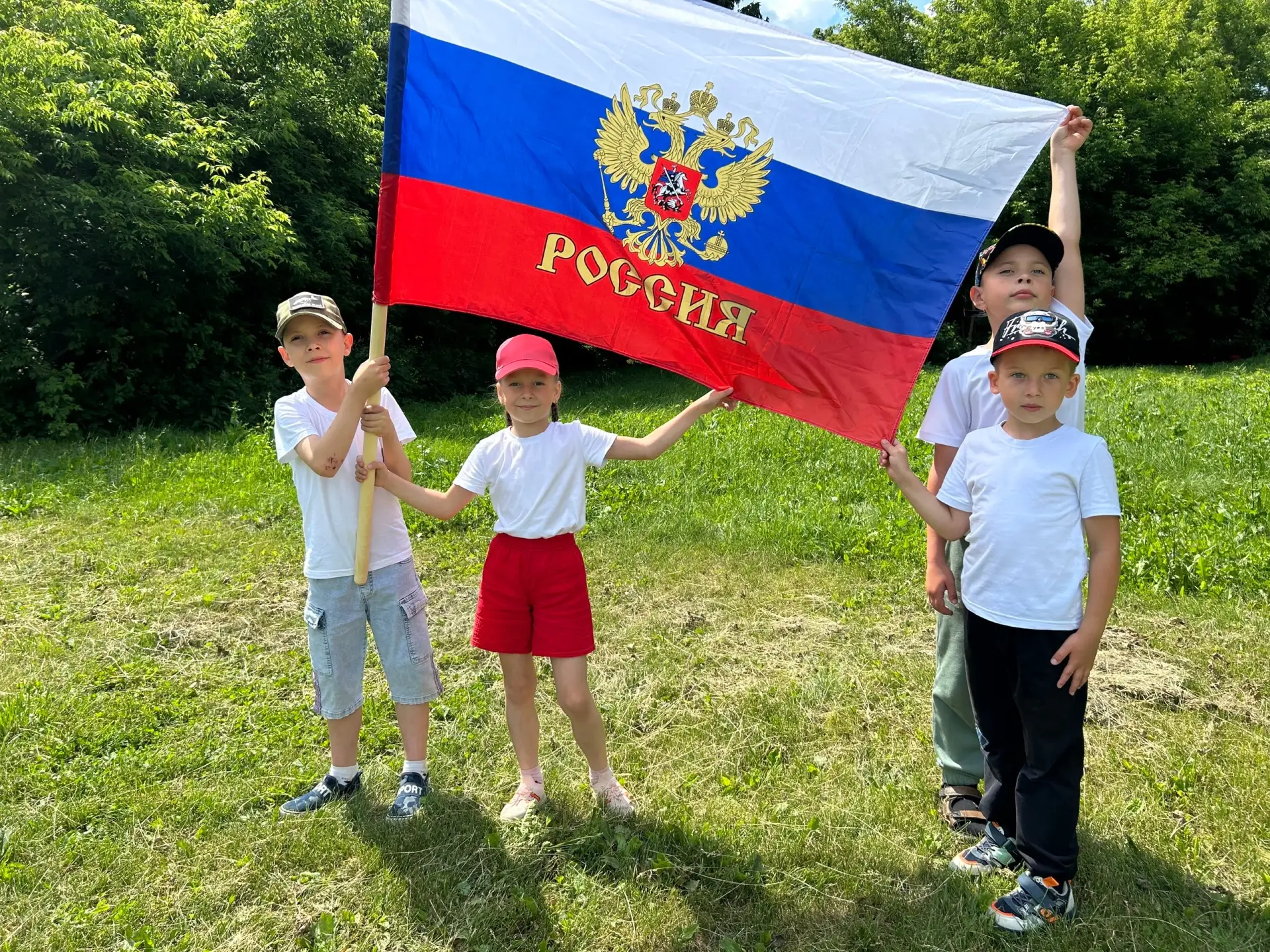 📸 Спешим поделиться яркими фотографиями совместного туристического похода Первых школы...