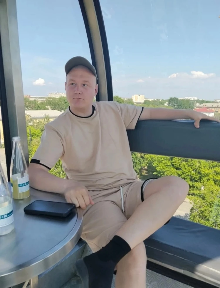 Ищу себе даму сердце 26лет на вид красивый а дальше вам решать не старше 27 не аноним А...