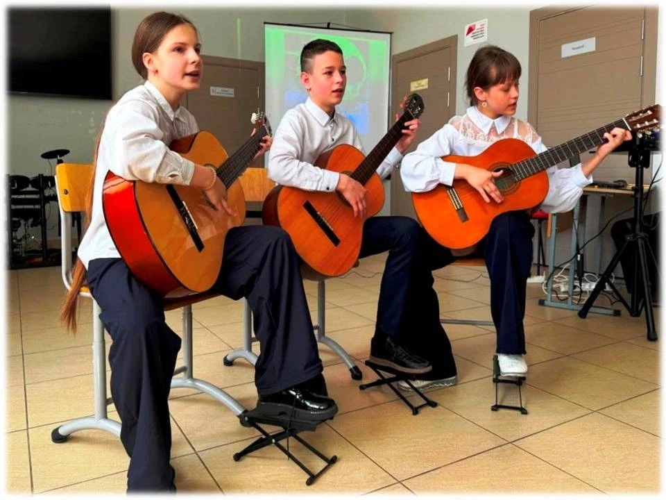 🎶💥🎵 Настоящий музыкальный праздник прошел 14 мая в МОУ «Булынинская средняя школа»!