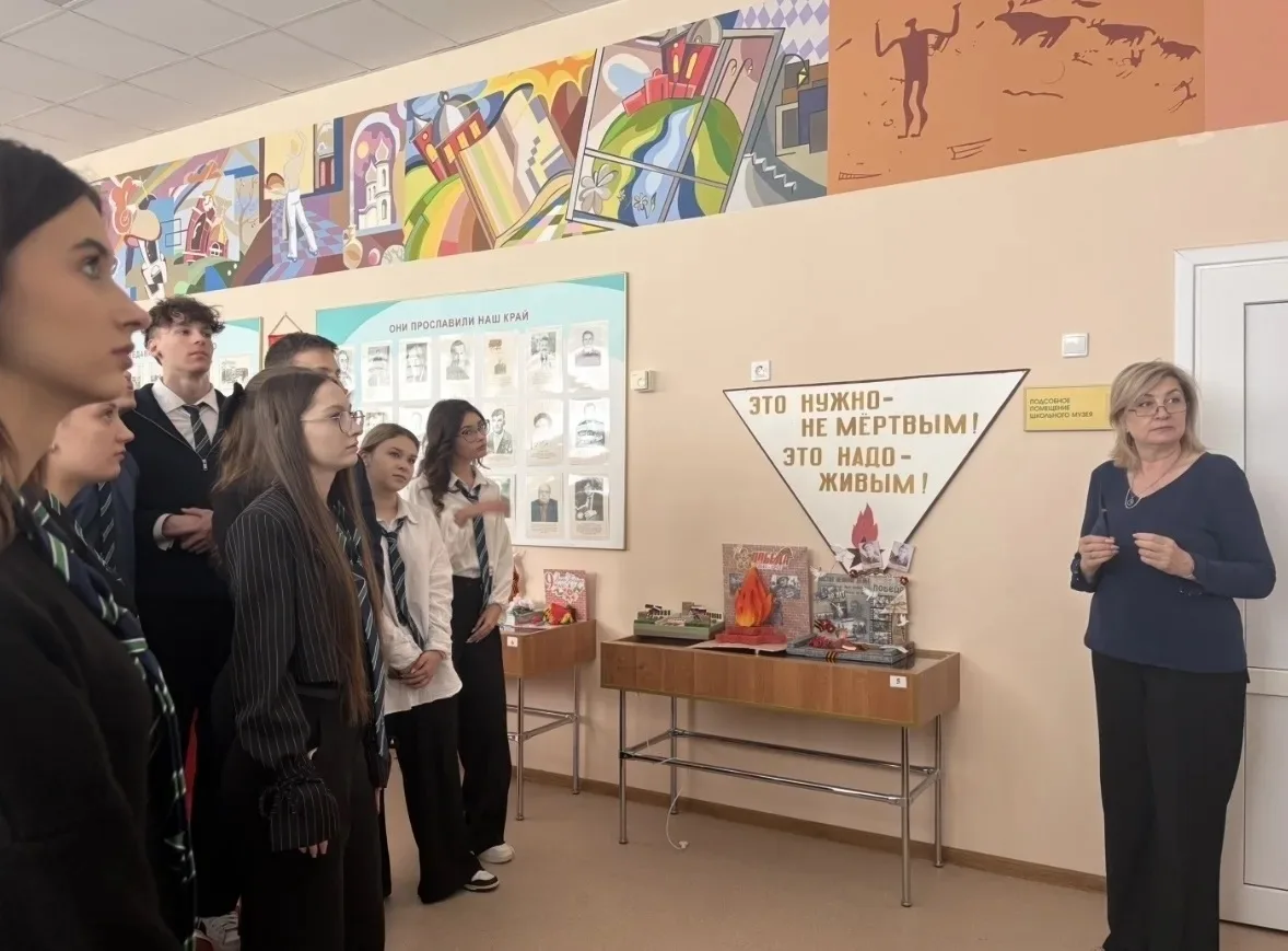 📌 В рамках месячника патриотической работы "Солдату посвящается" в школьном музее "Территория памяти