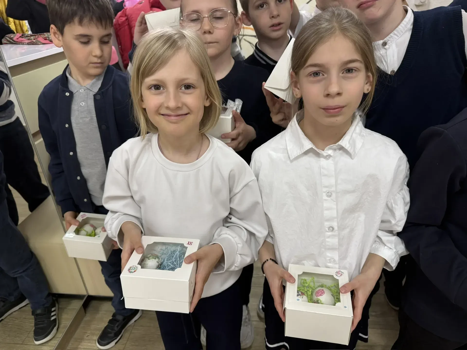 📍 10 апреля учащиеся 2 «В» и 2 «Б» классов приняли участие в увлекательном мастер-классе по изготовл