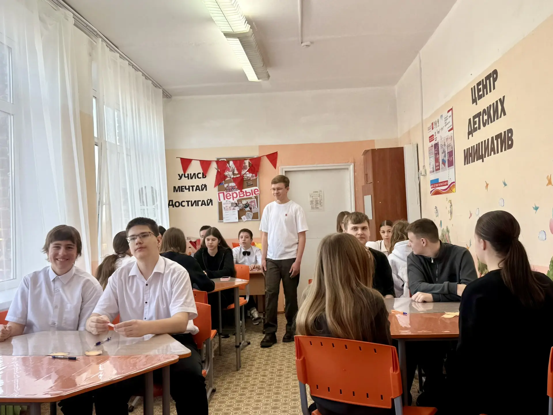 ВИКТОРИНА «МЫСЛИТЬ ПО-РУССКИ»  12 марта в Центре детских инициатив собрались ребята из 8-х классов! 