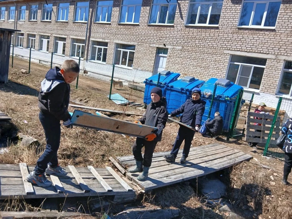 💥💥💥08 мая в завершение учебного дня  все ученики и педагоги Тупикской школы приняли ...