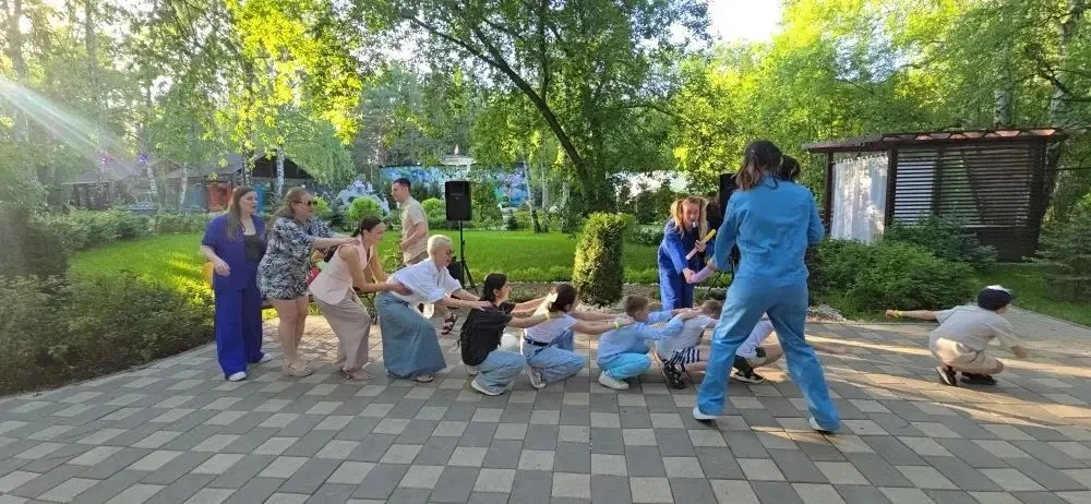 🎓🏖️ Выпускной 4 «Л» класса на «Мысе Рундук»! 🎉  24 мая ученики 4 «Л» класса вместе со своим классным