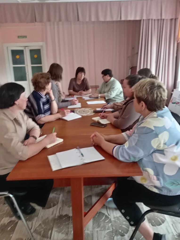 28 мая в детском саду прошёл педсовет по теме:"Итоги работы за учебный год и перспектив...