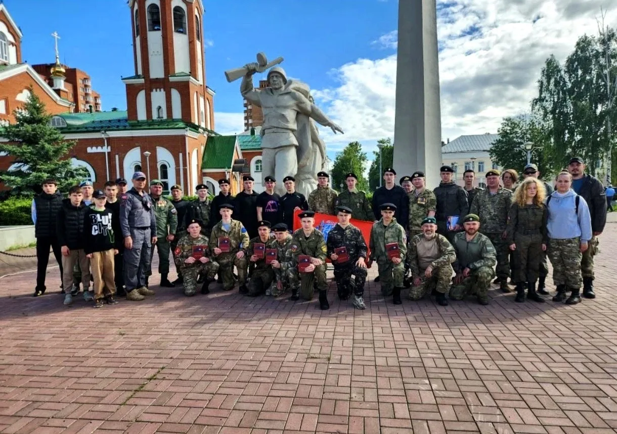 🇷🇺Воспитанники военно-патриотического клуба "Десантник" получили чёрные береты