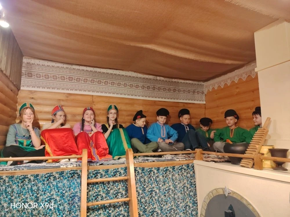 🌼25-го мая ученики 3Б и 4Д классов (кл. Руководитель Непомнящая Т. П.) посетили в городе Новосибирск