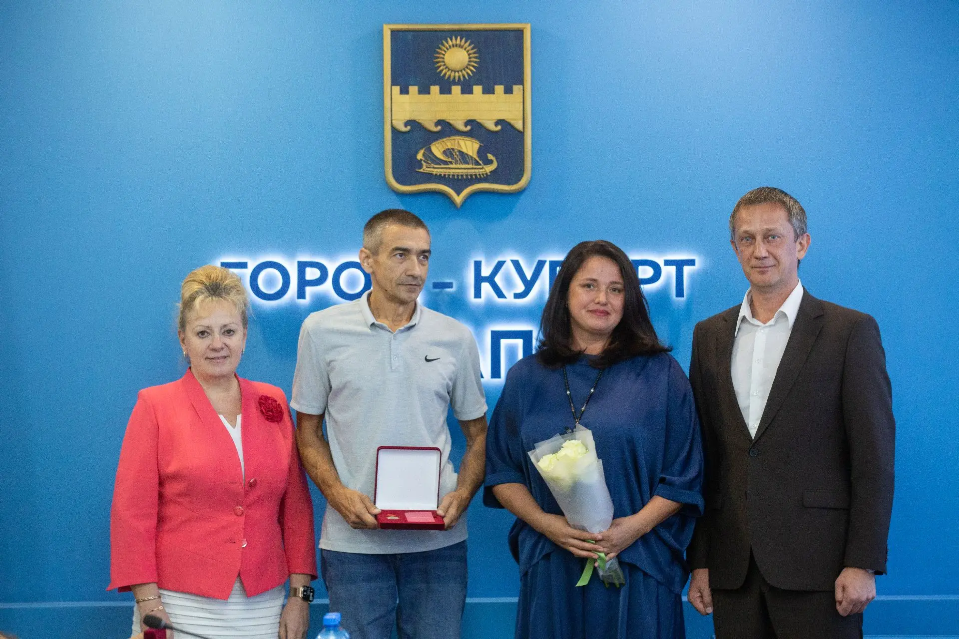 Семья Караваевых получила медаль «Крепкая семья»!