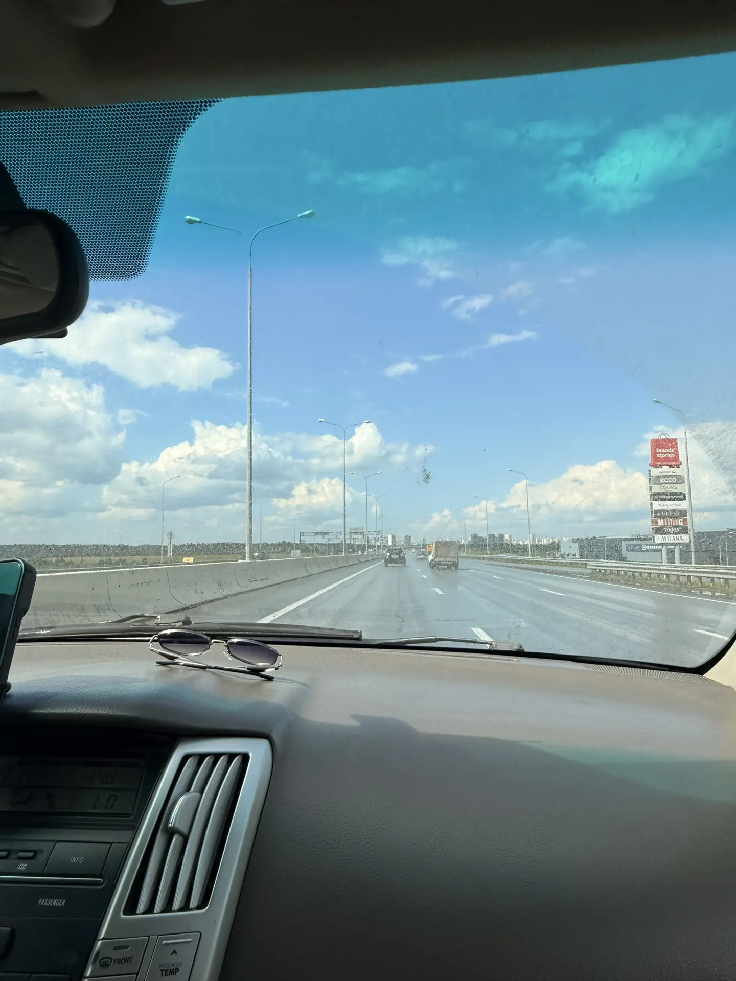 Выдвинулись домой , в екб тоже дожди все время