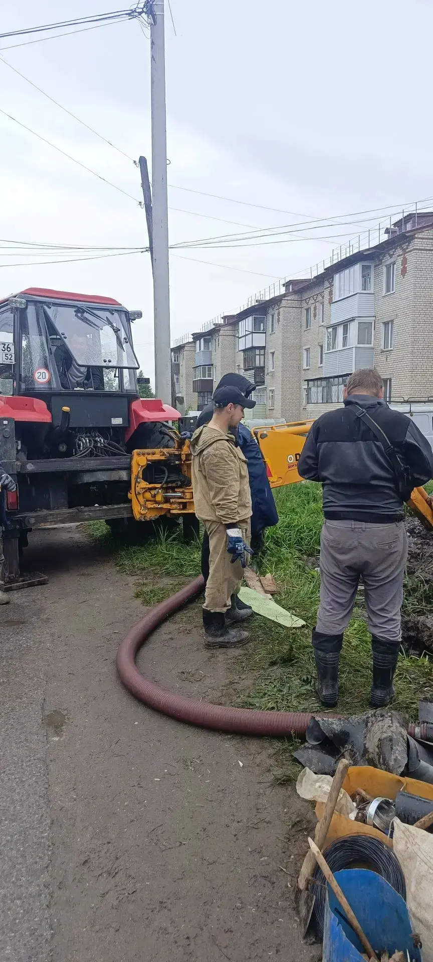 Устранение прорыва на системе ХВС ул Генерала Веденина 74. Ремонт повышающего насоса на системе водо