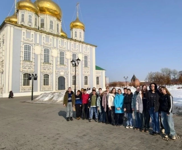 🚌👫НАШИ ПУТЕШЕСТВИЯ👫🚌  Ученики 5Б и 7Б классов (классные руководители – Слепова Ольга Львовна и Федул