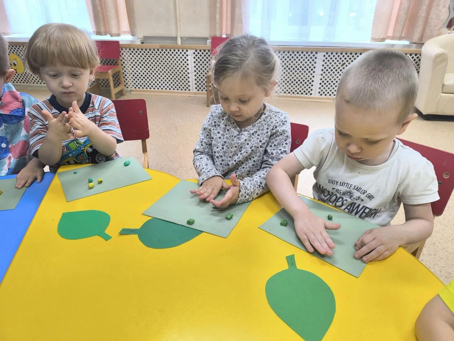 Разноцветное лето на ладошках! 🐛🍃