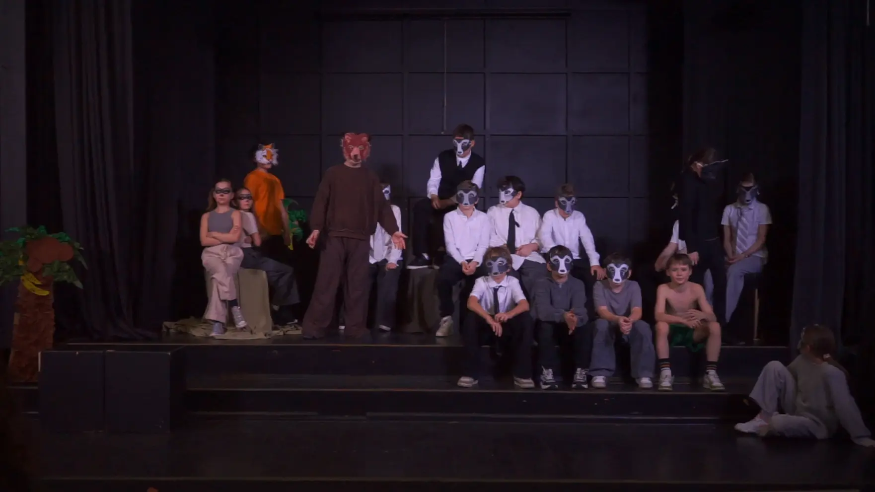 Театральный фестиваль 🎭 5️⃣ классы  "Наш Театральный фестиваль был посвящен английскому писателю и п