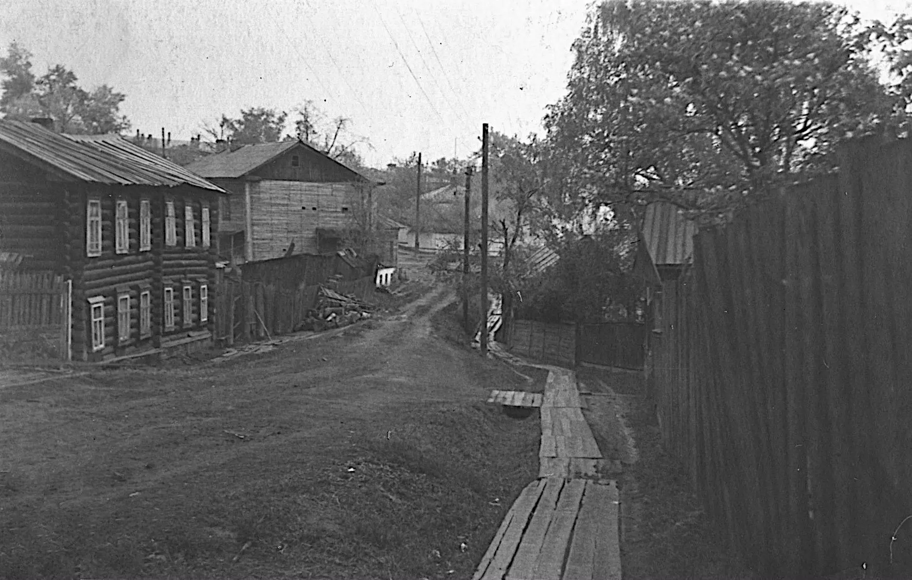 Вид переулка Герцена (ныне - Копанский переулок). 1960-е гг. Автор фото - Б.К. Лысов.
Снимок сделан 