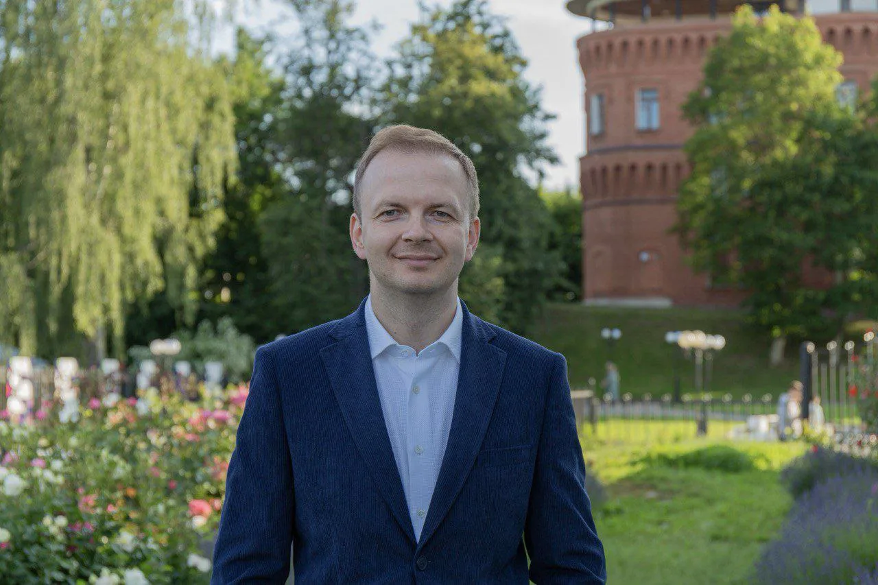 Уважаемые жители Владимирской области! Дорогие земляки!

Сердечно поздравляю вас с Днём России!

Наш