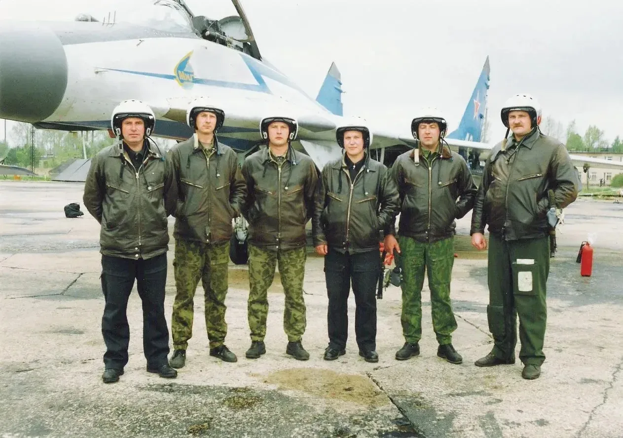 Сегодня свой день рождения отмечает заслуженный военный летчик России, полковник запаса...