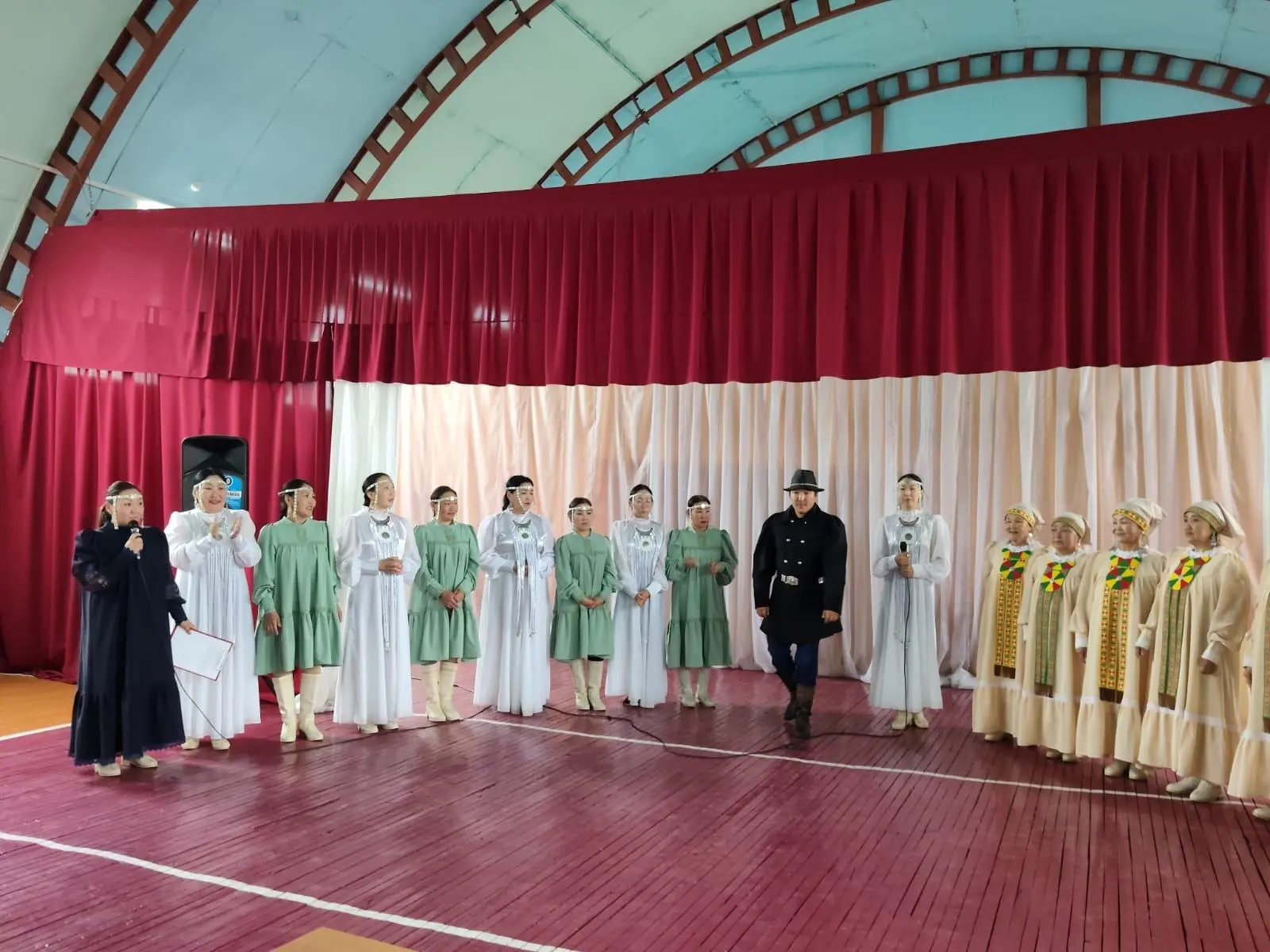 Сегодня в селе Чкалов состоялся улусный смотр-конкурс «В ритме творчества», посвящённый Году культур