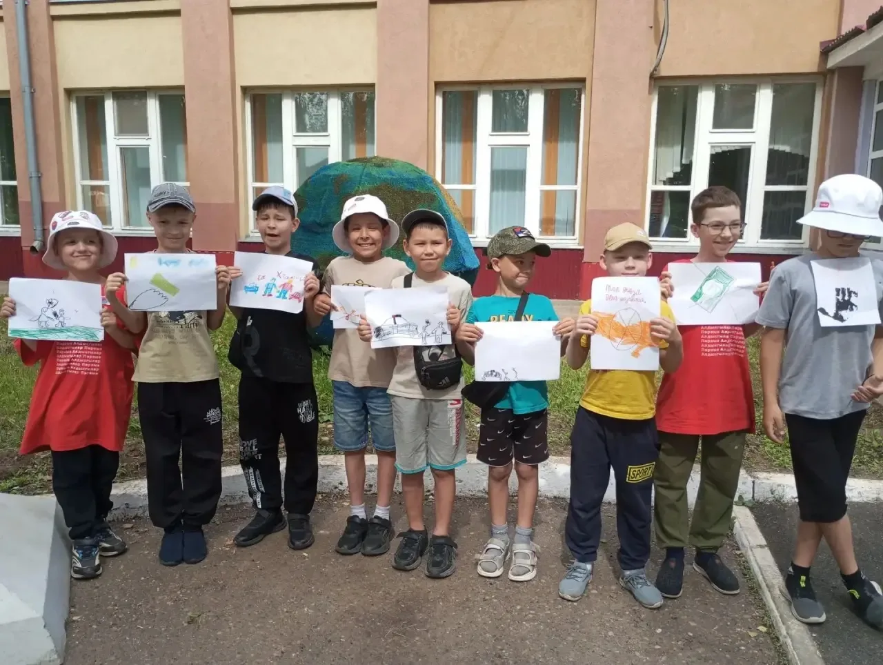 Завершилась неделя в пришкольном лагере "Орленок" беседой о значении честности в жизни общества 
Пос