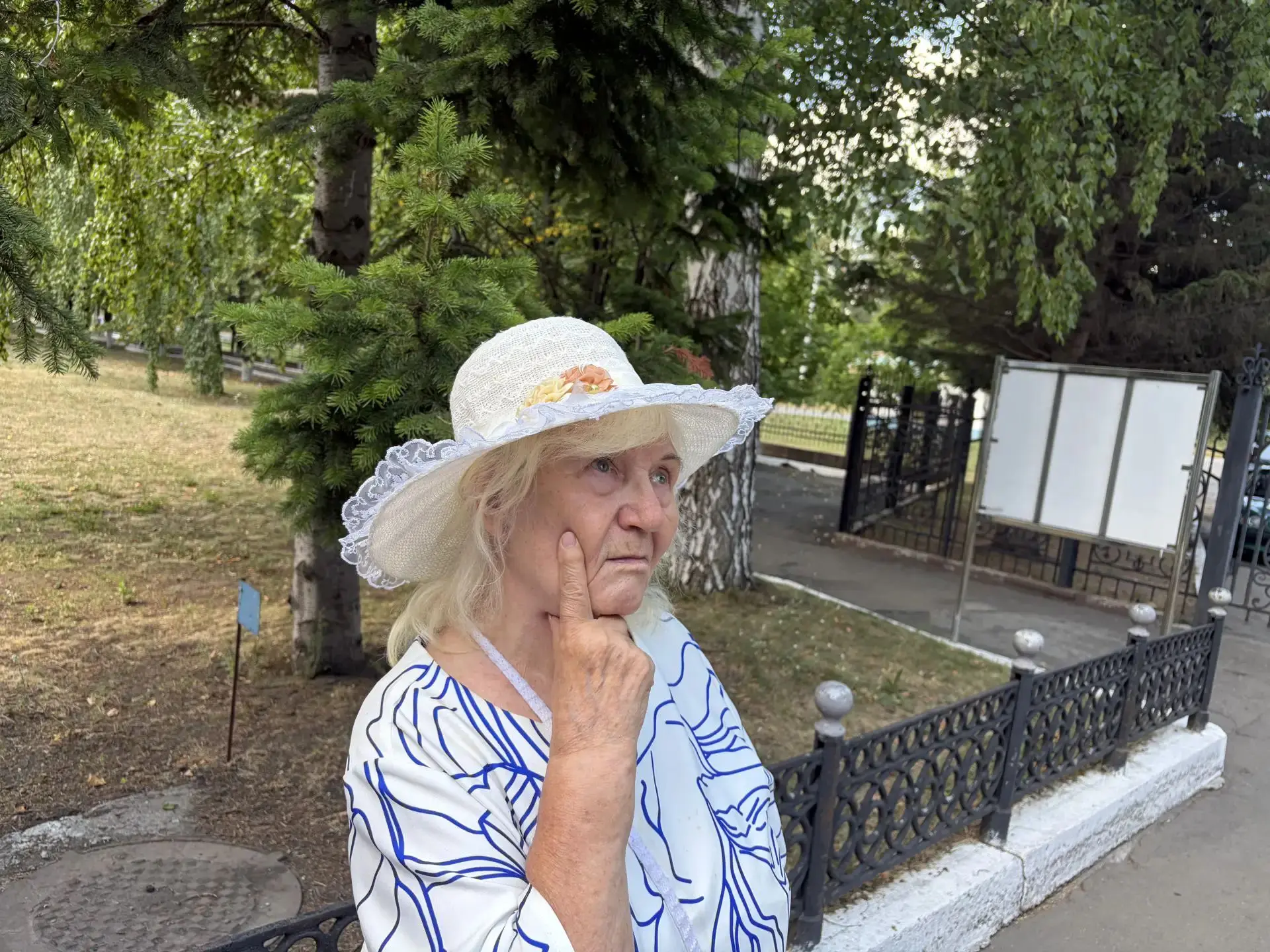 Красота не имеет возраста: как в нашем доме престарелых отметили День великолепной бабушки.
В нашем