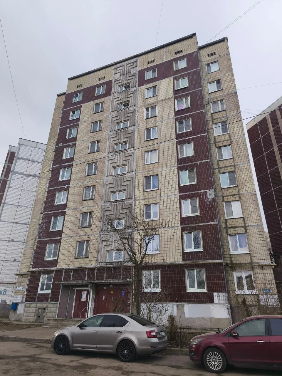 🏡По адресу ул. Лесная, д. 6 выполнен частичный косметический ремонт в подъезде.