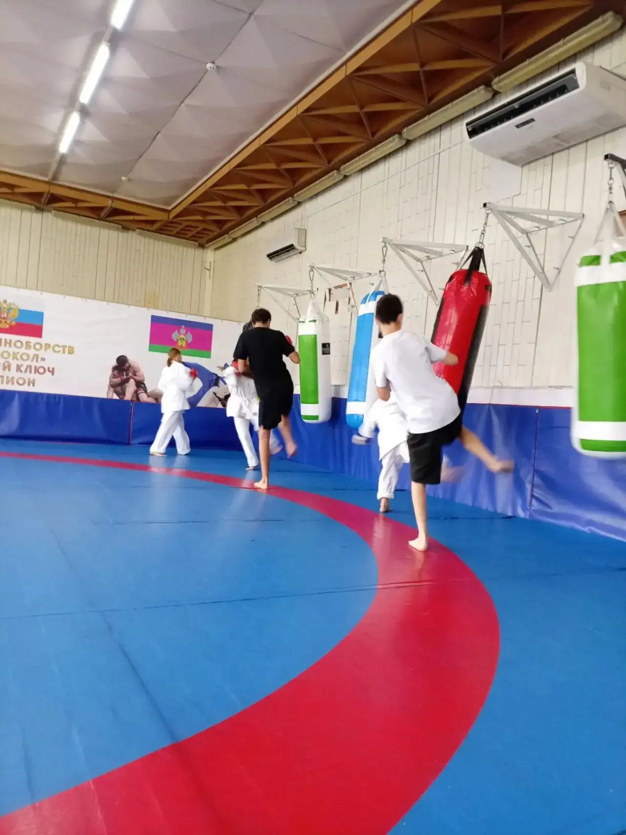 🥋 1 сентября состоялась очередная тренировка юнармейцев и молодёжи под руководством Ал...
