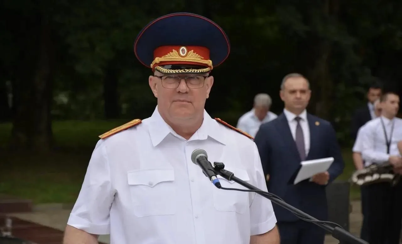 В Нальчике открыт памятник сотрудникам Следственного комитета России, погибшим при испо...