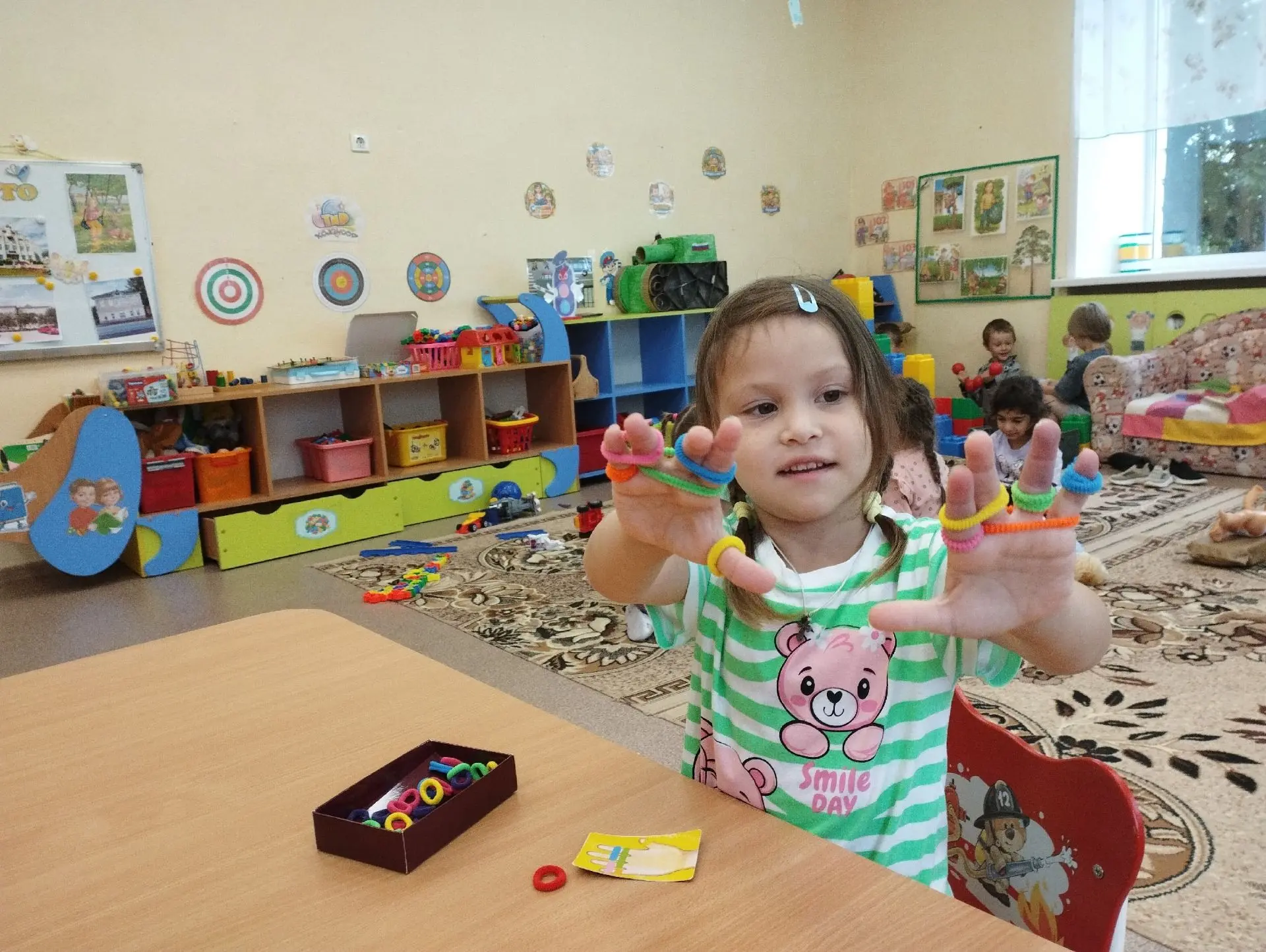 🧸 Играем с резиночками — учим пальчики! 🧸