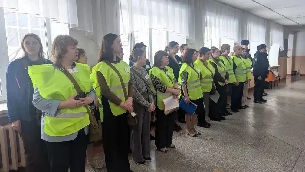 Тактико-специальные учения по практическому развертыванию сборного эвакуационного пункт...