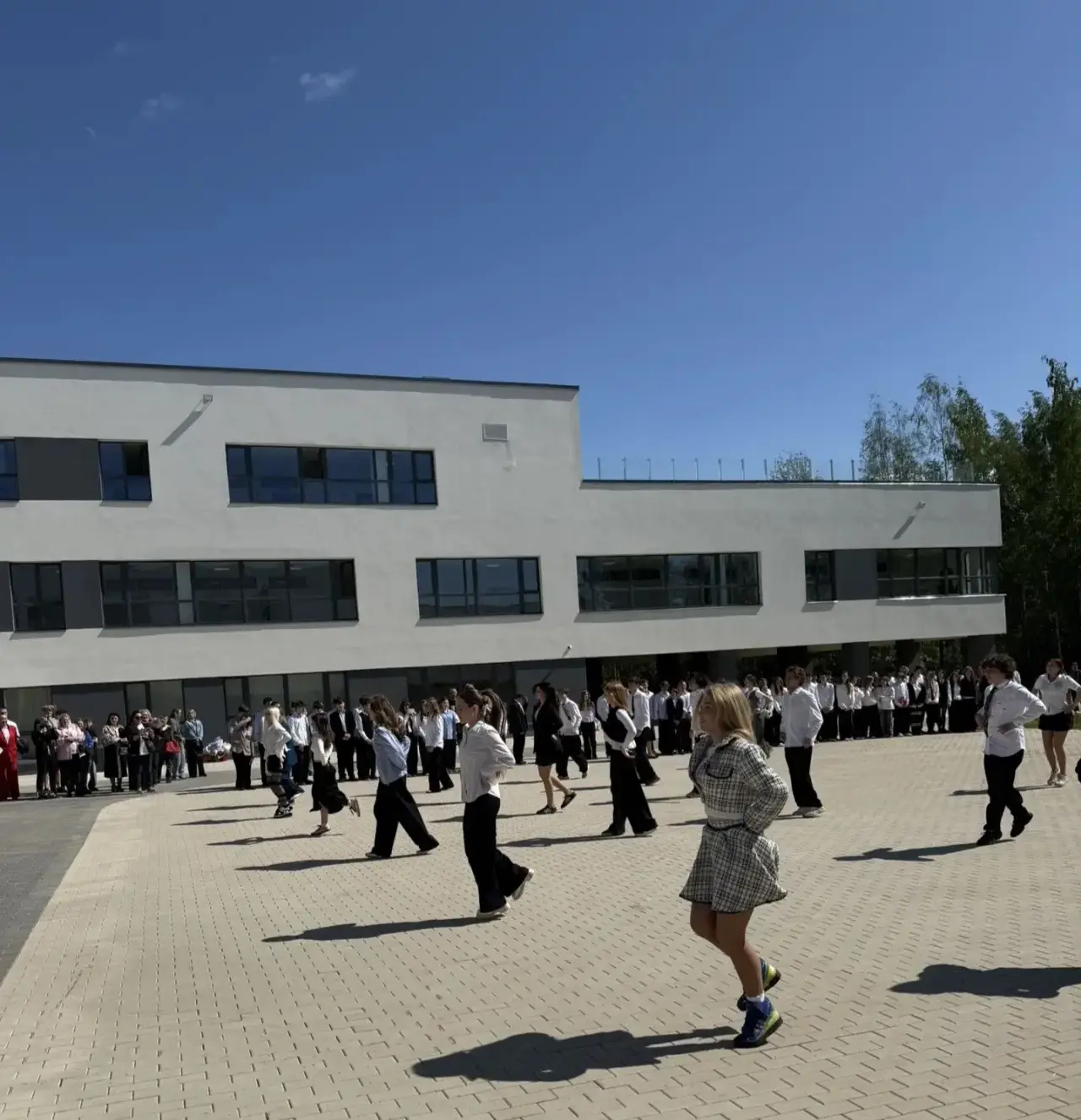 22 мая в нашей школе прошёл по-настоящему трогательный и волнительный праздник — Праздник первого эк